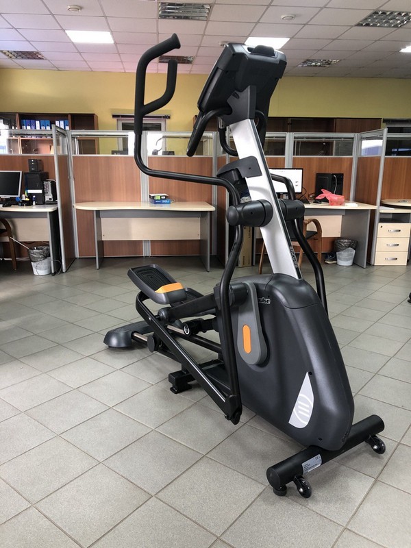 Эллиптический тренажер Aerofit ЕСЕ5 Led 600_800